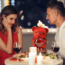 Urso giratório com rosas + colar de coração personalizado com nomes 💖
